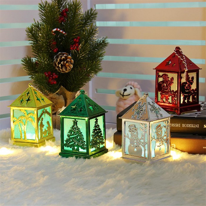 Christmas simulation cabin lights Christmas tree decoration cabin lights desktop put a Christmas tree decorations Christmas tree